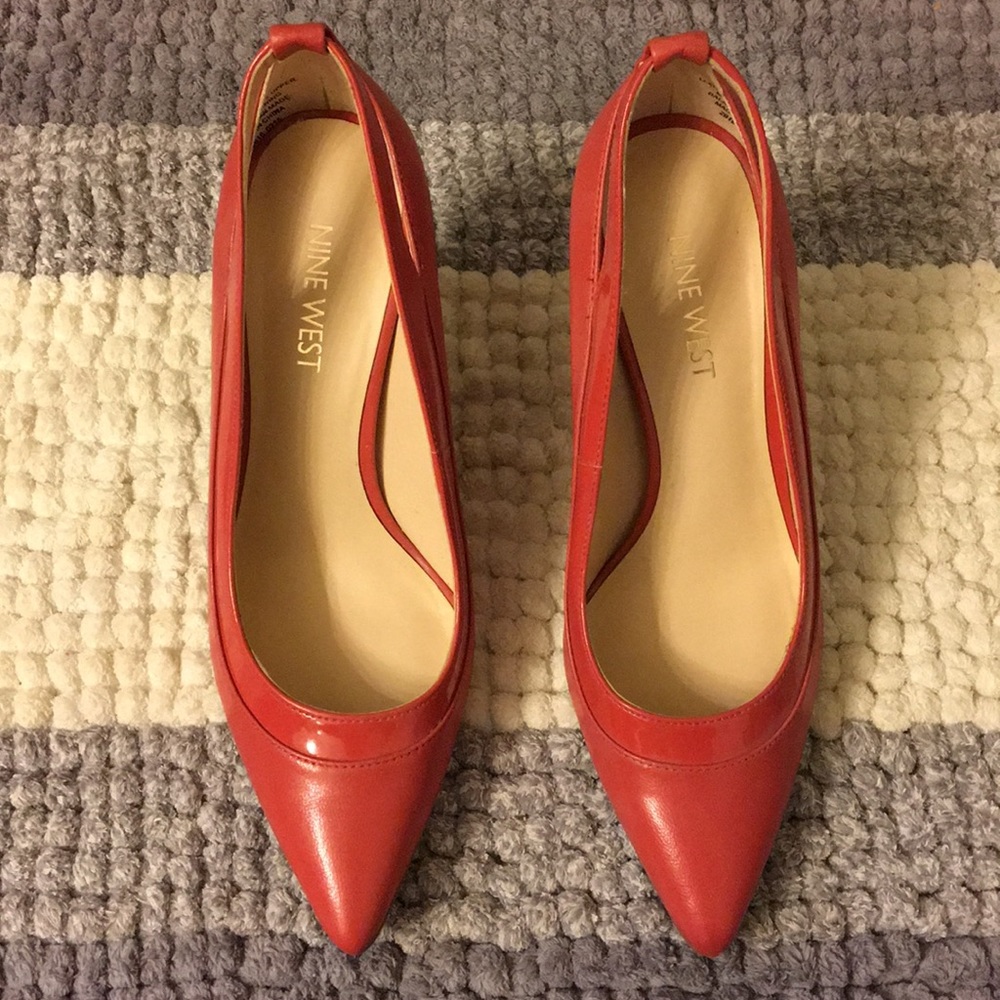 Pink pointy toed heels - Nine West